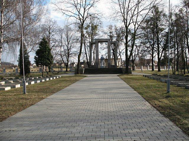 Воинское кладбище в городе Ключборк (общий вид)